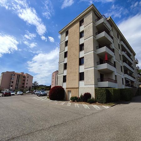 Le Cezanne - Climatise Avec Grande Terrasse Apartment Greoux-les-Bains Exterior photo